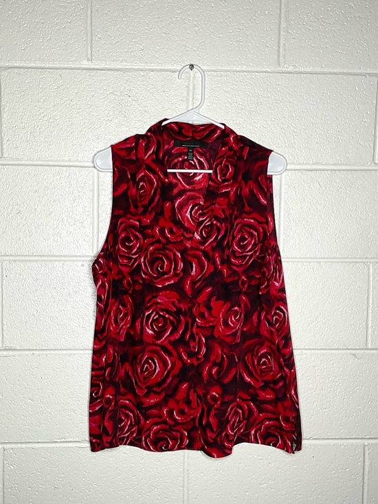 White House Black Market Tops - < White House Black Market Red Rose Pattern Sleeveless Top >